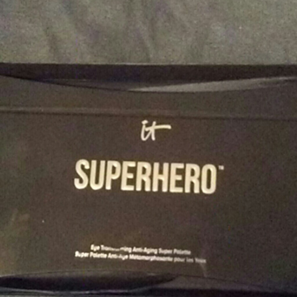 IT Cosmetics Superhero Eyeshadow Palette